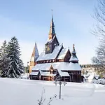 Raeuberhoehle *